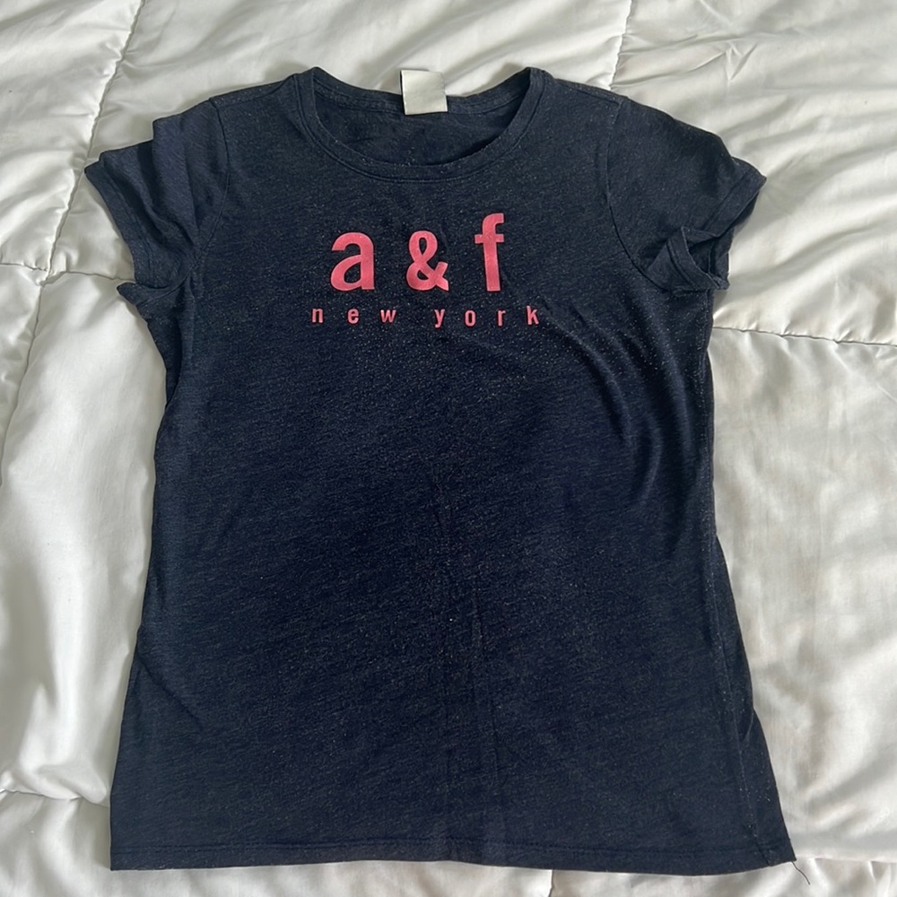 Abercrombie Kids XL black short sleeve shirt